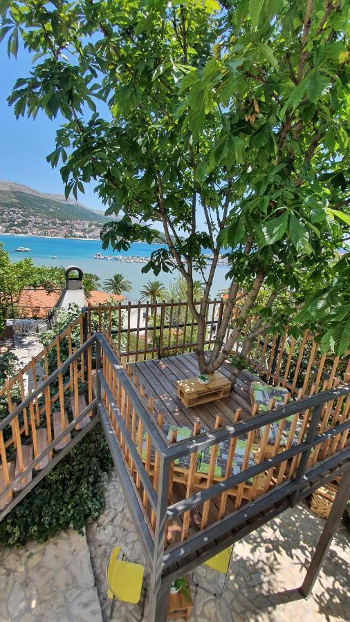 Apartments Viki Split Bagian luar foto