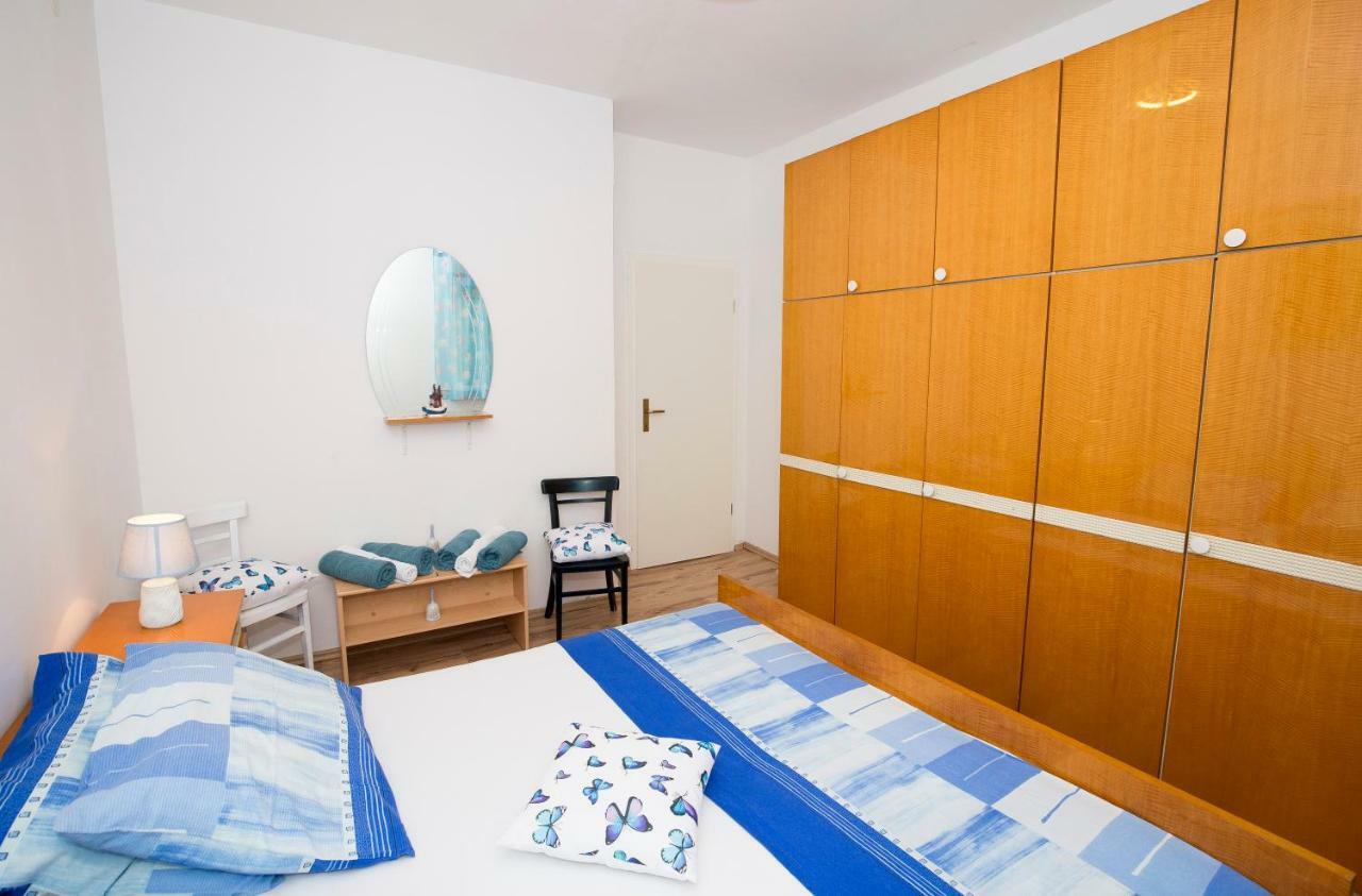 Apartments Viki Split Bagian luar foto
