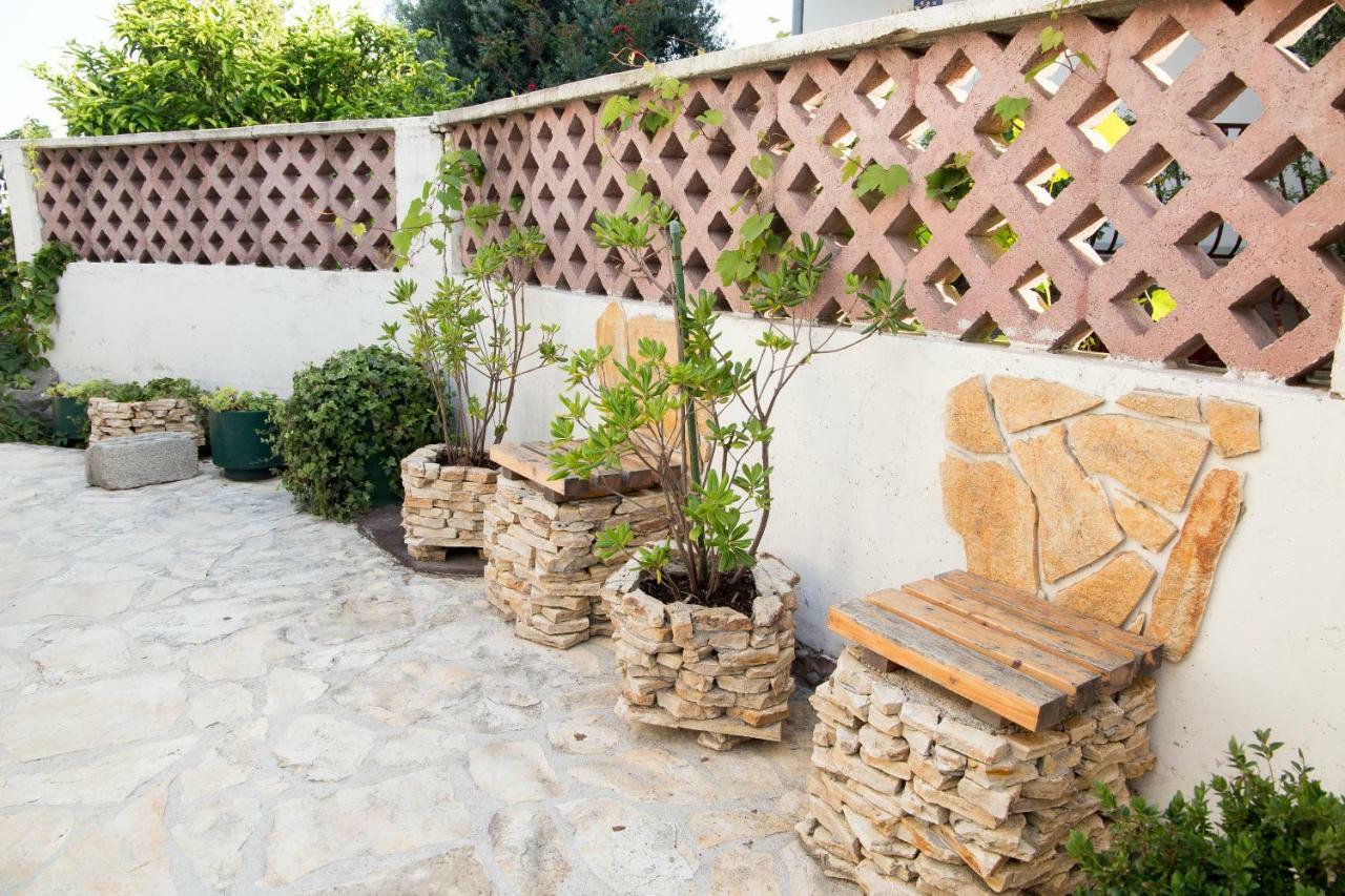 Apartments Viki Split Bagian luar foto